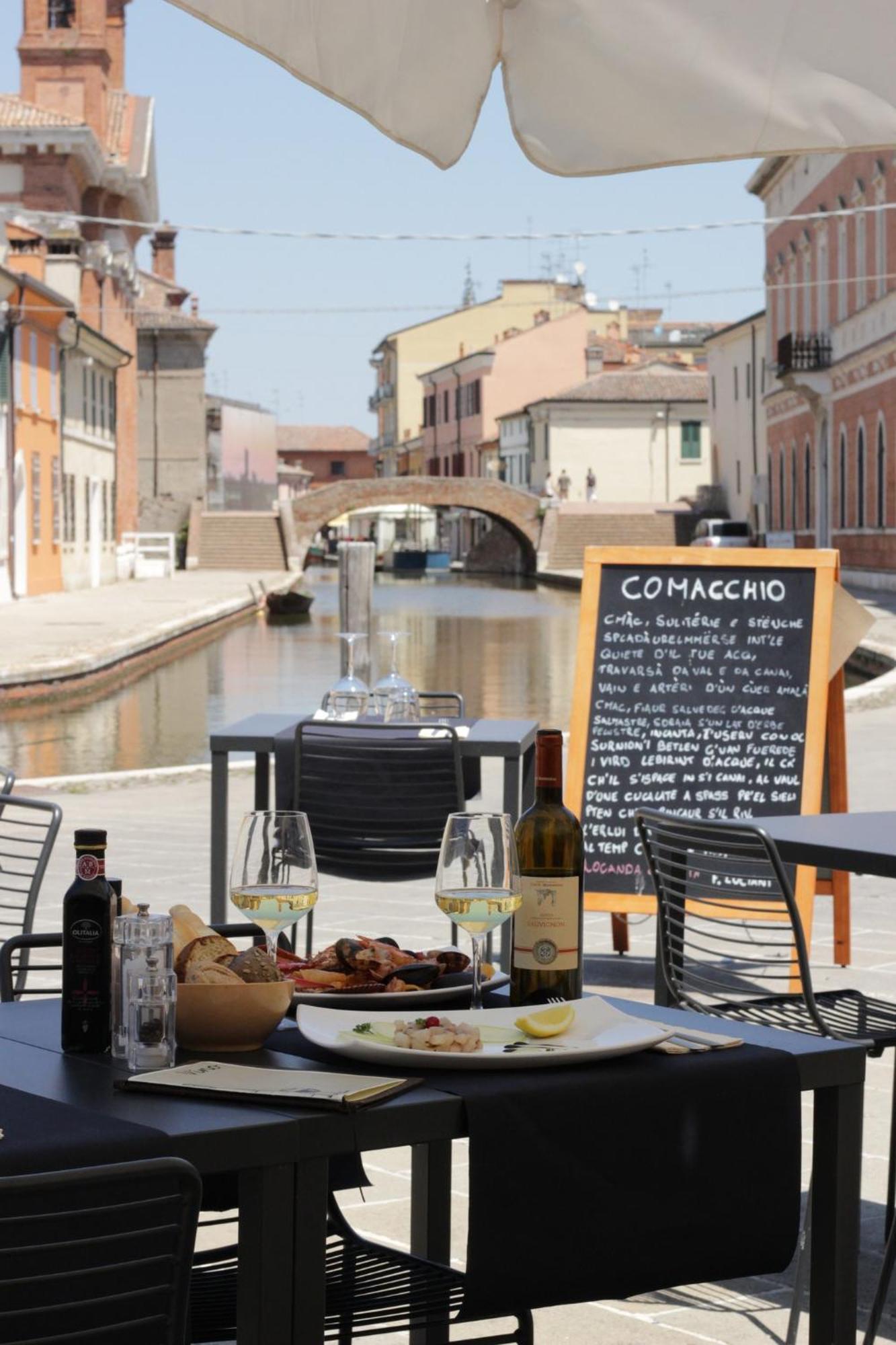Locanda Del Delta โคมัคคิโอ ภายนอก รูปภาพ